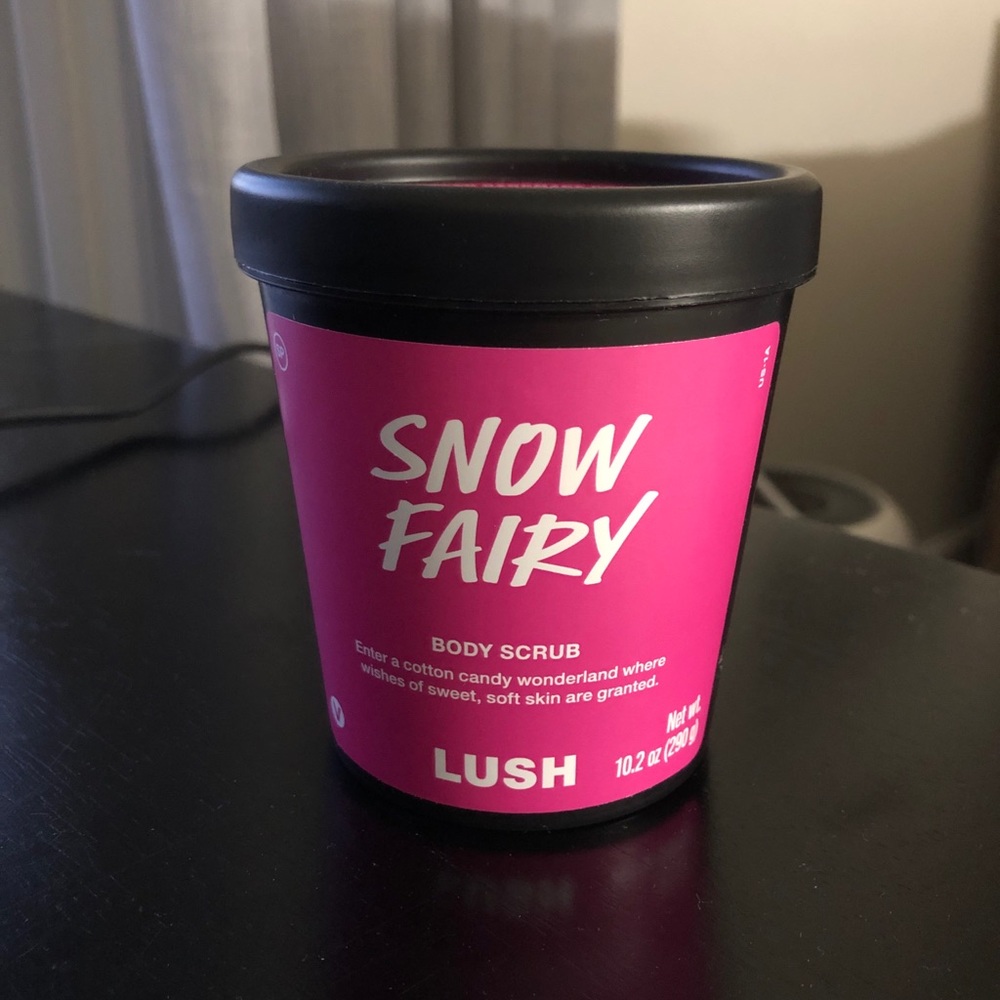 NWOT Snow Fairy Body Scrub 290g